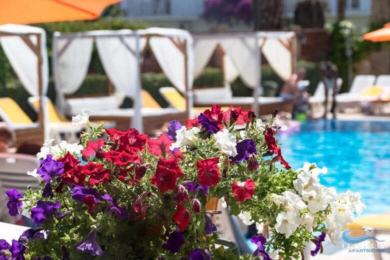 Aparthotel Chandris Apartments