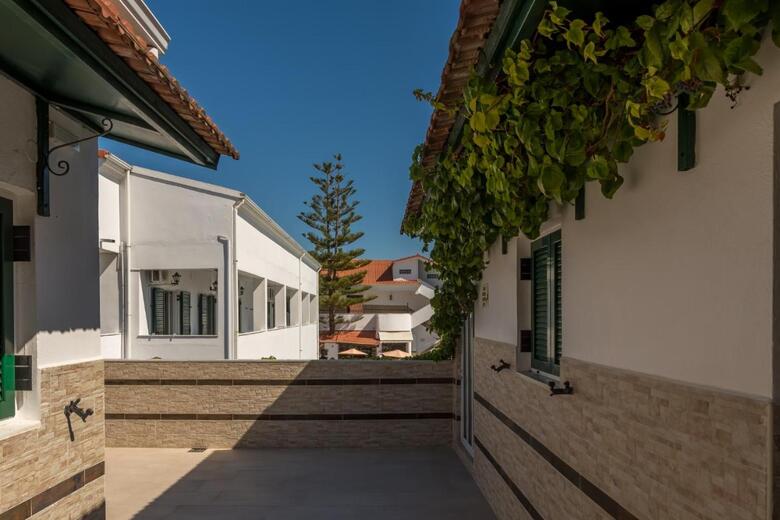 Aparthotel Chandris Apartments