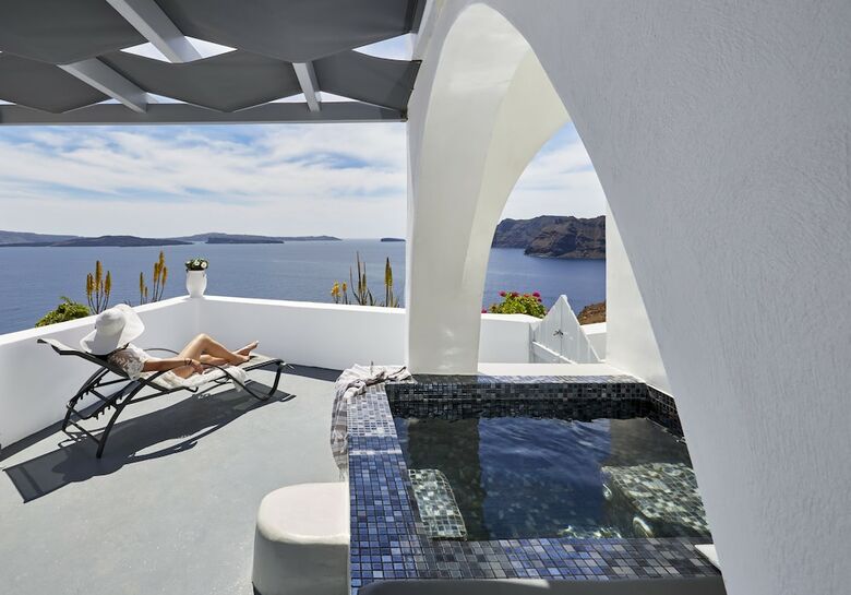 Villa Helianthus Suites