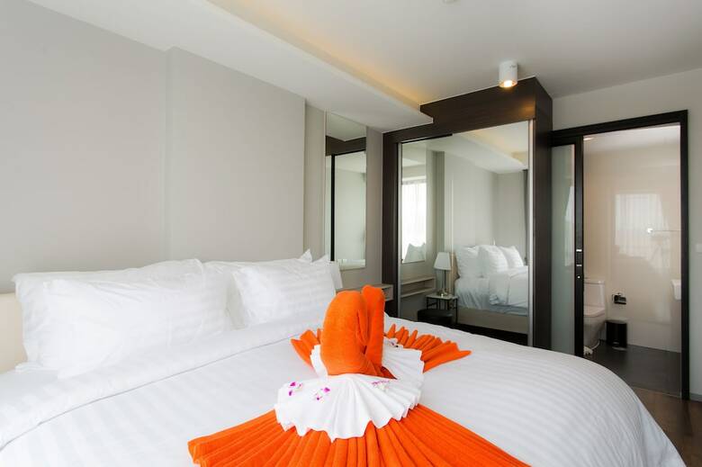 Aparthotel 6th Avenue Surin Beach
