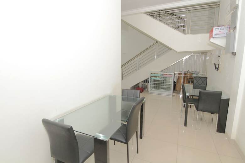 Hotel Airy Pecinan Kalikuping Utara 243 Semarang