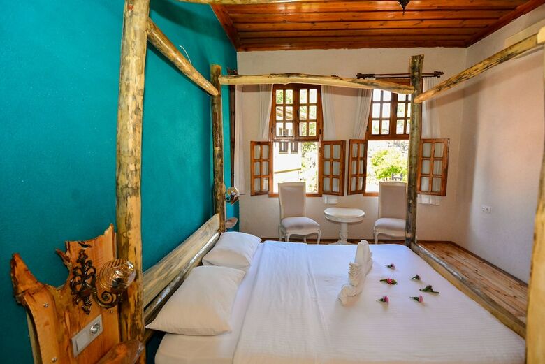 Hotel Wood House
