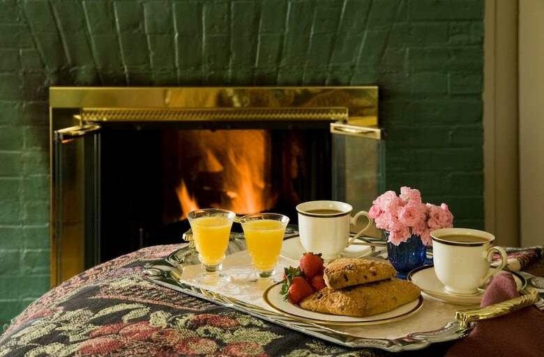 Bed & Breakfast 1889 Whitegate Inn & Cottage