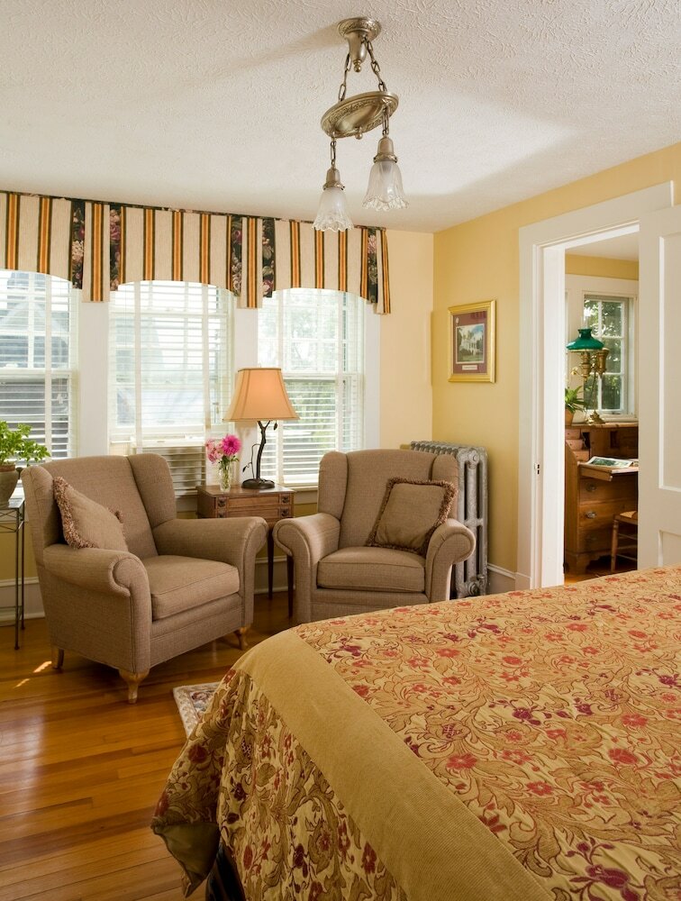 Bed & Breakfast 1889 Whitegate Inn & Cottage