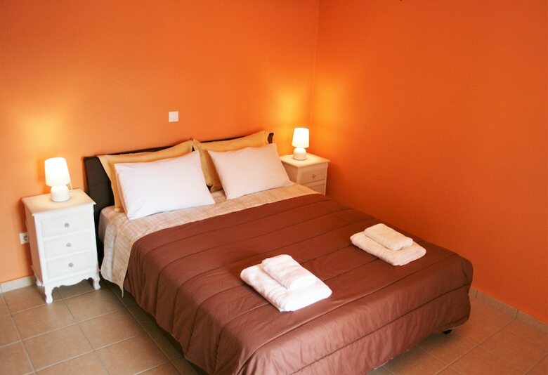Lagoon View Apartments -adults Only