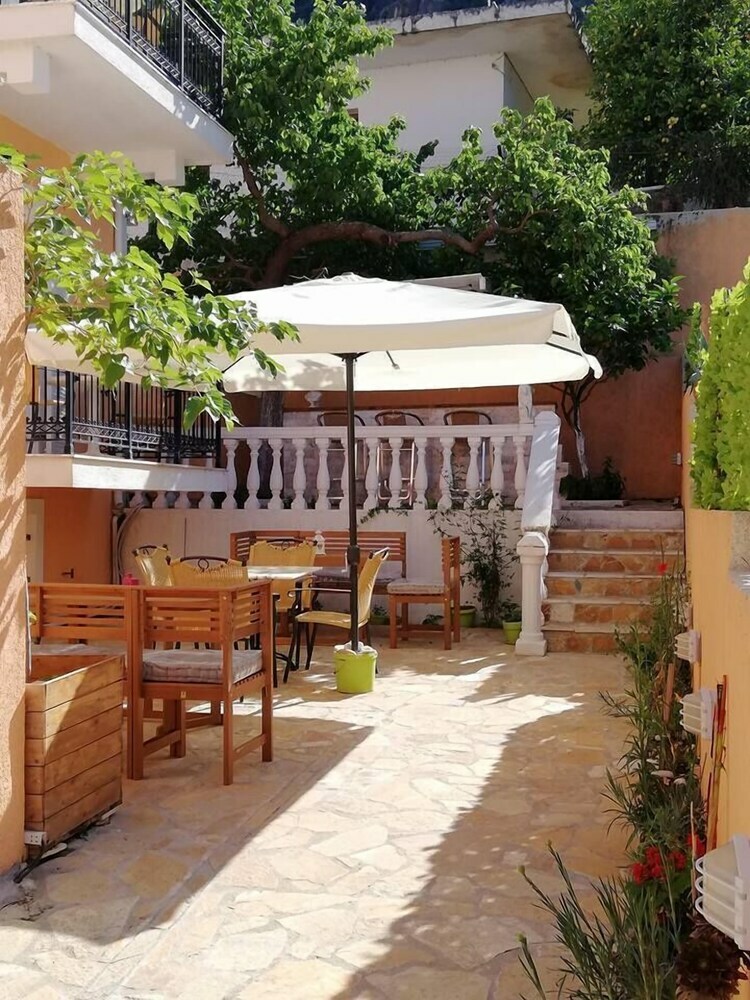 Apartamentos Stellatos House