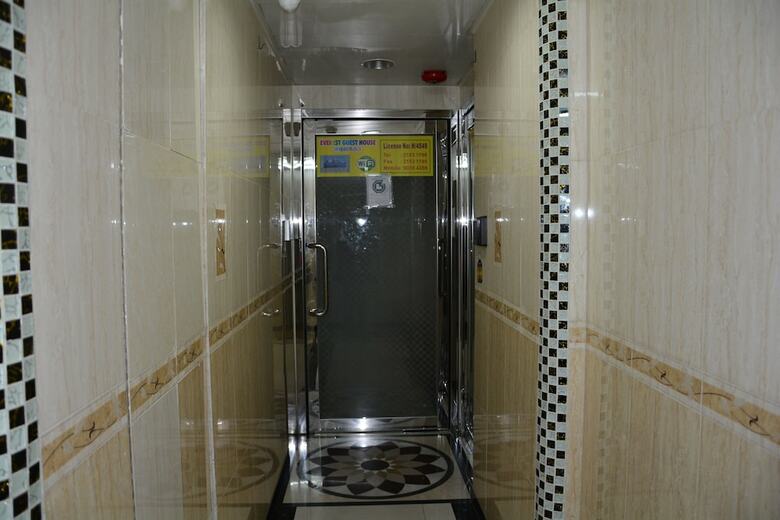 Hotel Everest Guest House