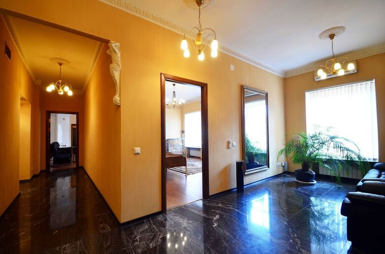 Nevsky 98 Hotel