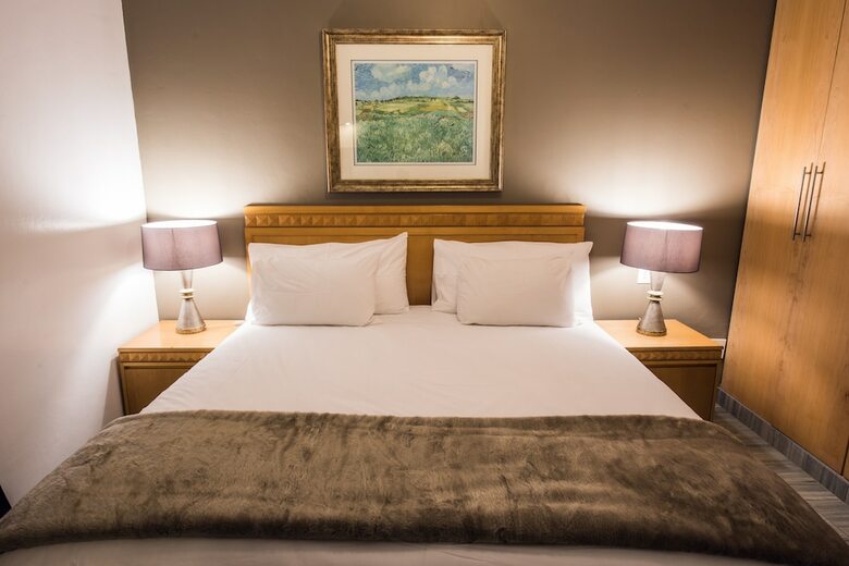 Aparthotel Airport Inn Executive Suites