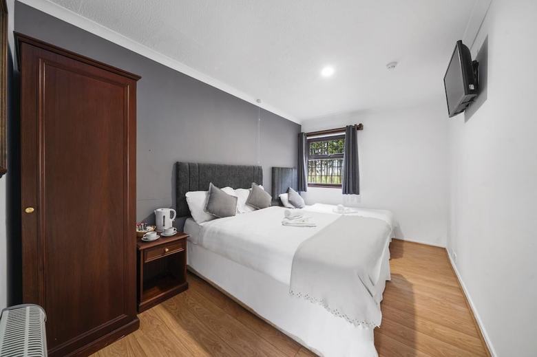 Iway Inn Hotel