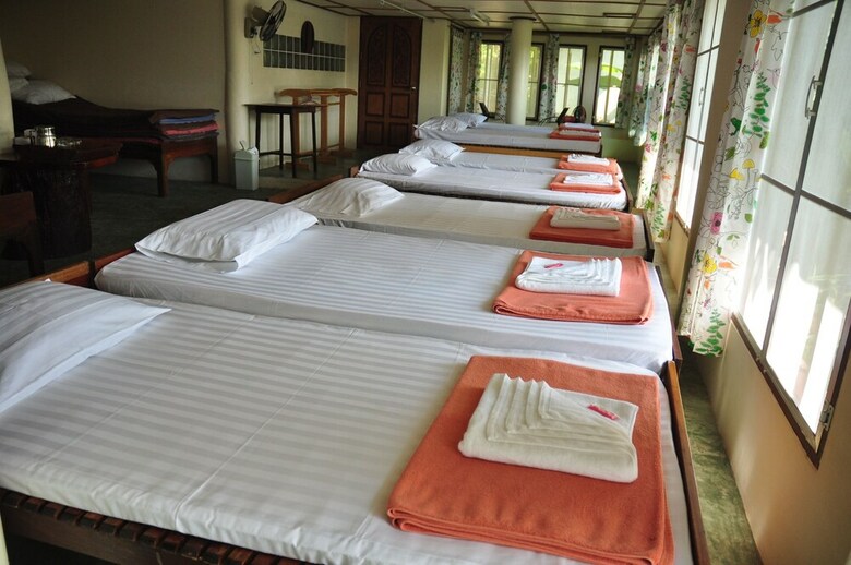 Hostal Chestnut Hill Eco Resort