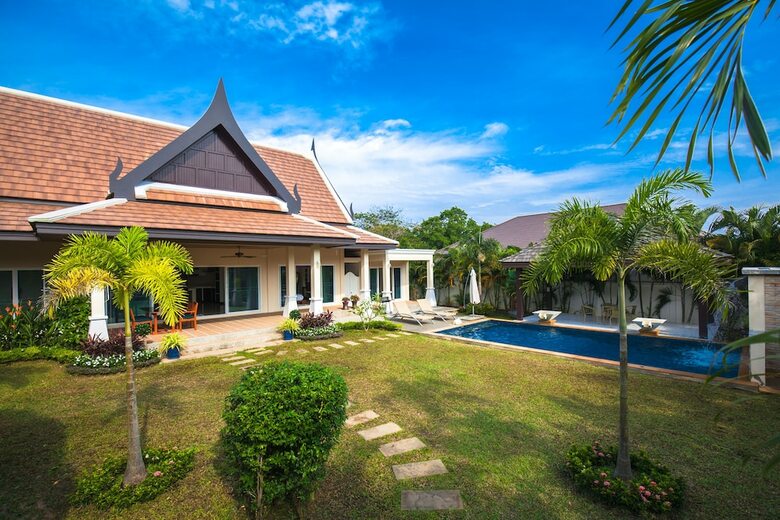 Nok Sawan Villa