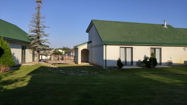 Garden Court Motel