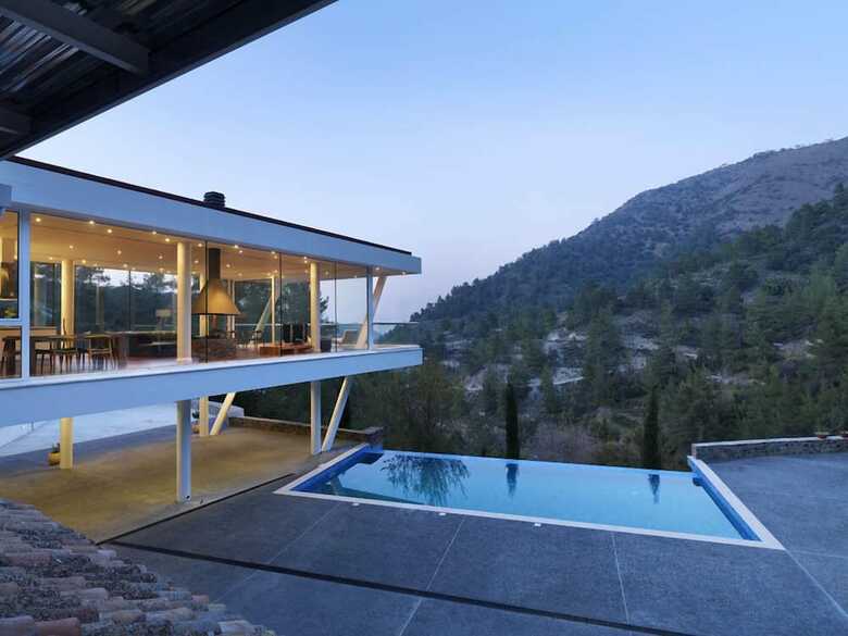 Lioness' Fountain Villa