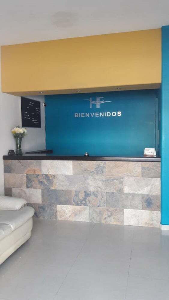 Hotel Flores