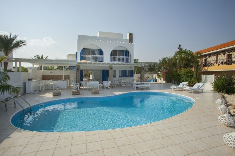 Protaras Seafront Villa Mimosa