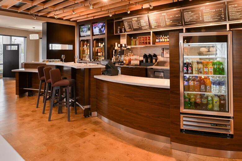Hotel Courtyard By Marriott Toledo North