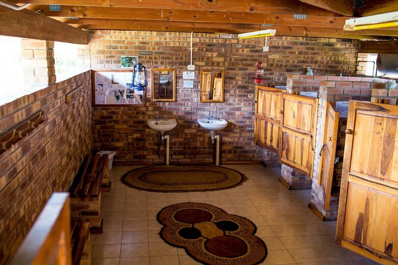 Woodlands Stop Over And Lodge