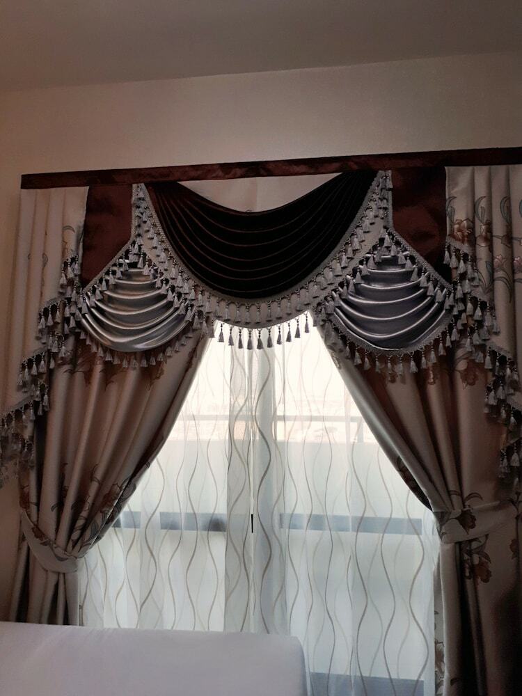 Royal Garden Hotel