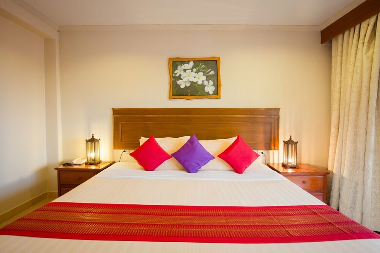 Sunset Beach Club Hotel & Spa