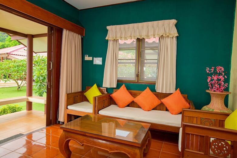 Sunset Beach Club Hotel & Spa