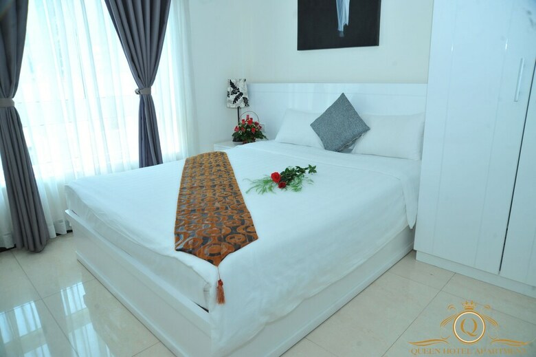 Queen Central Apartment-hotel
