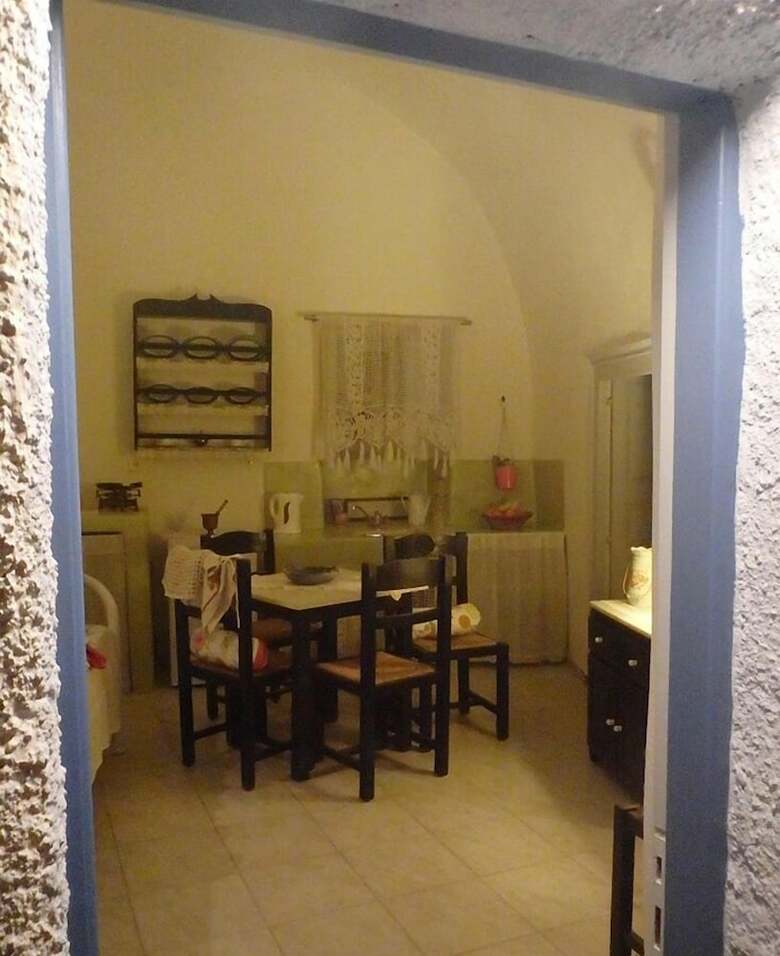 Bed & Breakfast Emmantina Houses