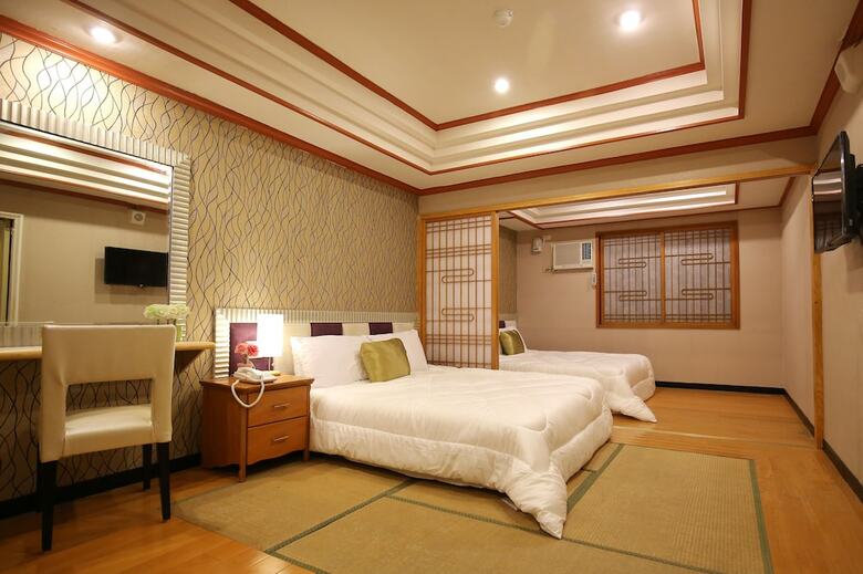 Gorgeous Hot Spring Resort