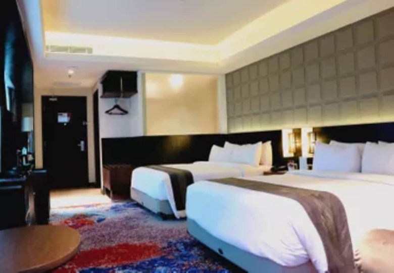 Aston Pasteur Hotel
