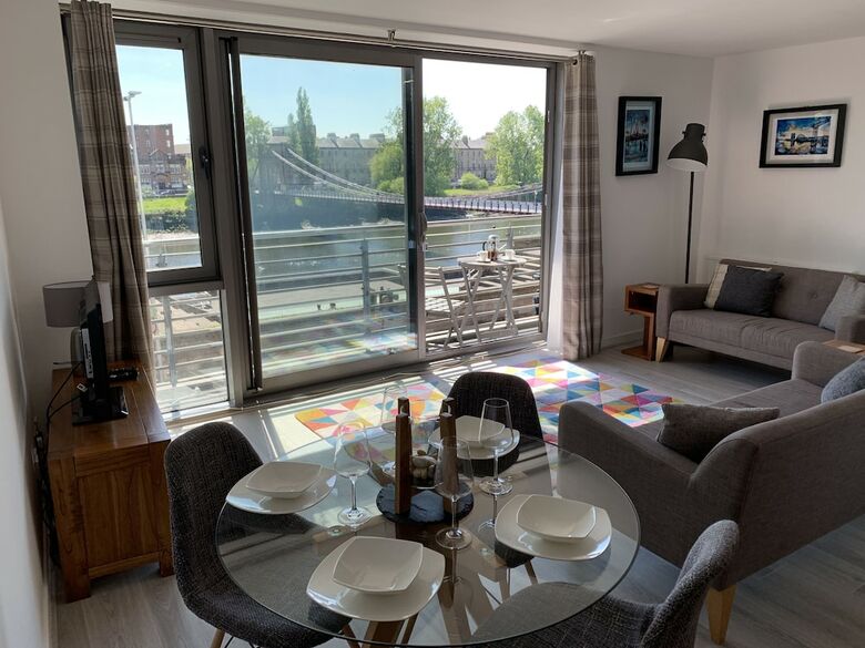 Clyde Waterfront Apartments