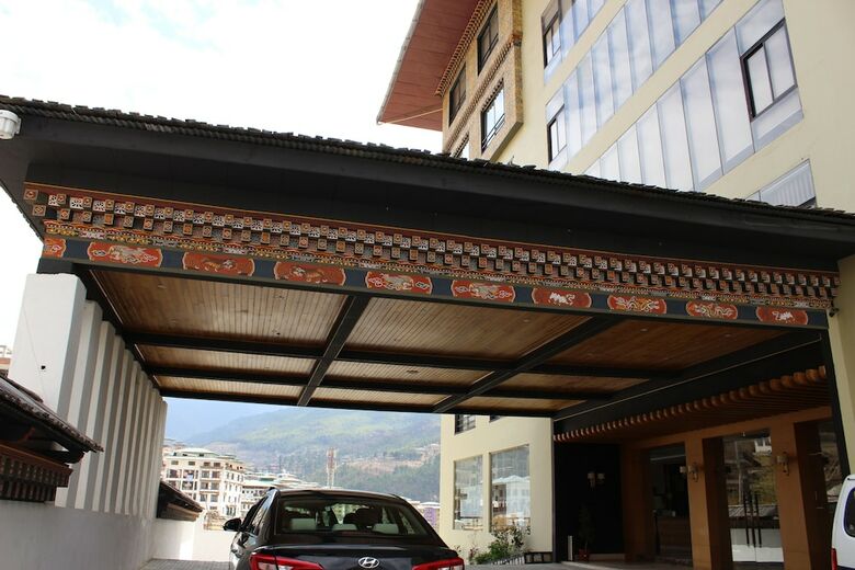 Ariya Hotel