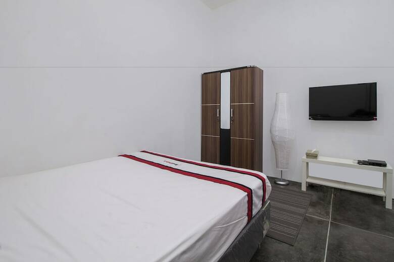 Hotel Reddoorz @ Radio Dalam