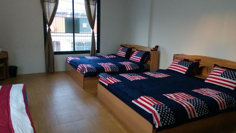 Hostal Suratthani Airport Hostel