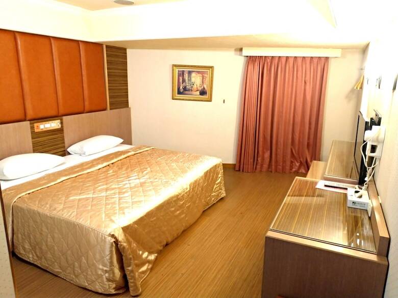 Spring Art Hotel (hao Ying Hotel)