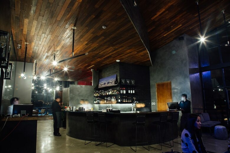 Atix Hotel