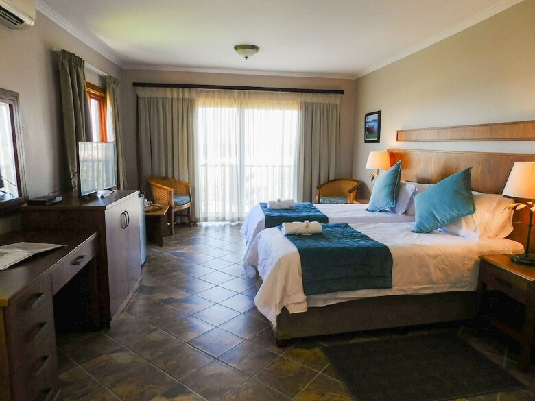 Bed & Breakfast Sugar Beach Resort