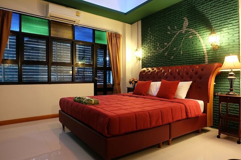 Hostal Baan Aom Boutique Pranburi