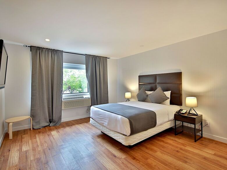 Hotel H�tel Newstar Montr�al