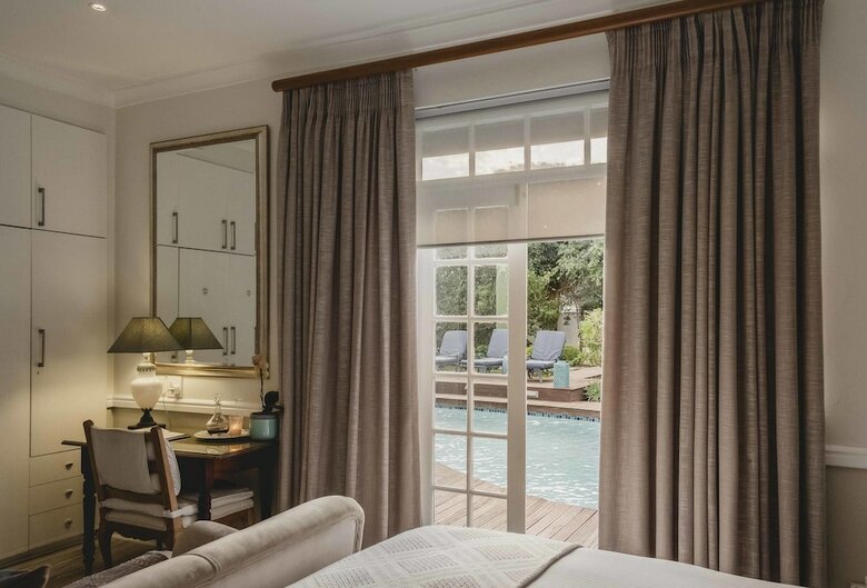Hotel Admiralty Beach House