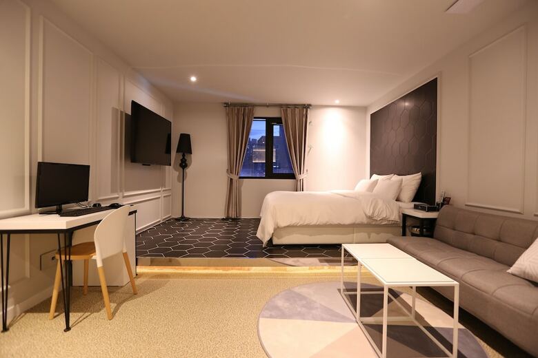 Le Idea Hotel