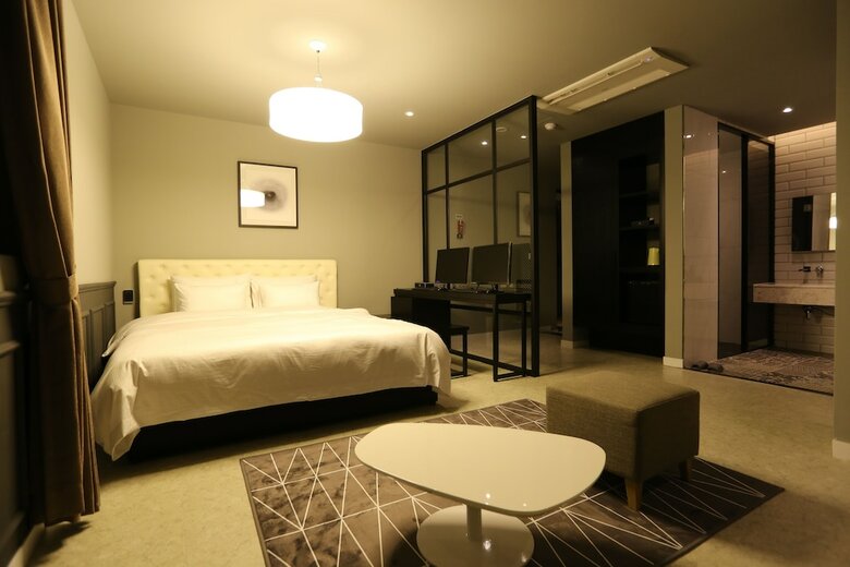 Le Idea Hotel