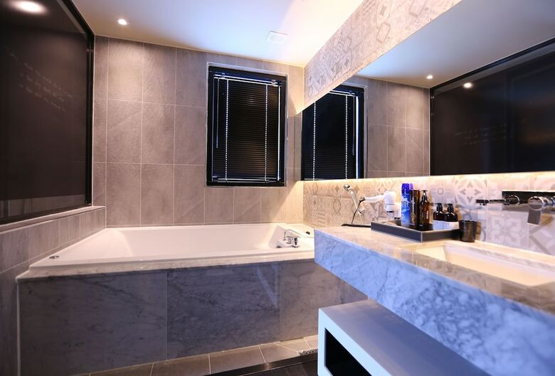 Le Idea Hotel