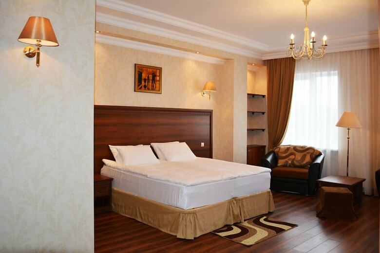 Hotel Theatre