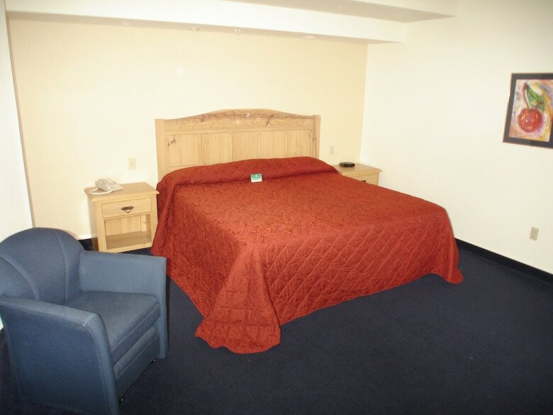 Hotel Cherry Tree Inn & Suites