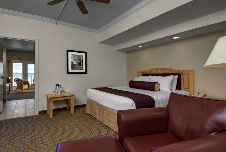 Hotel Cherry Tree Inn & Suites