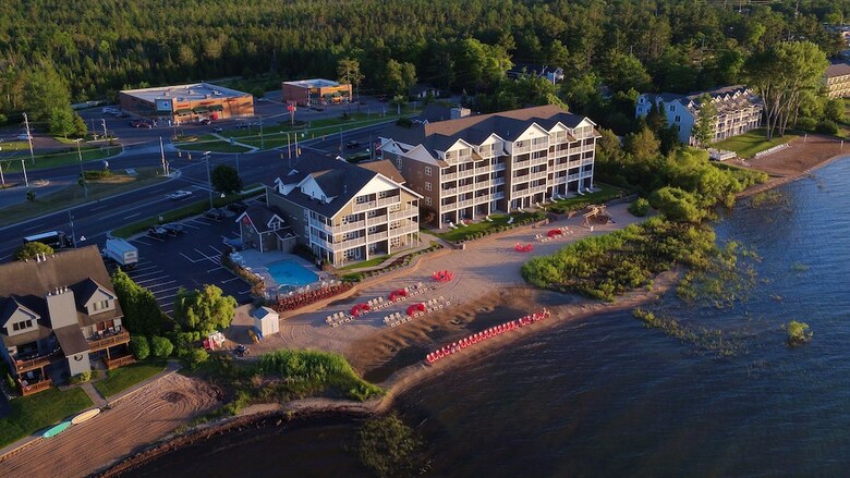 Hotel Cherry Tree Inn & Suites
