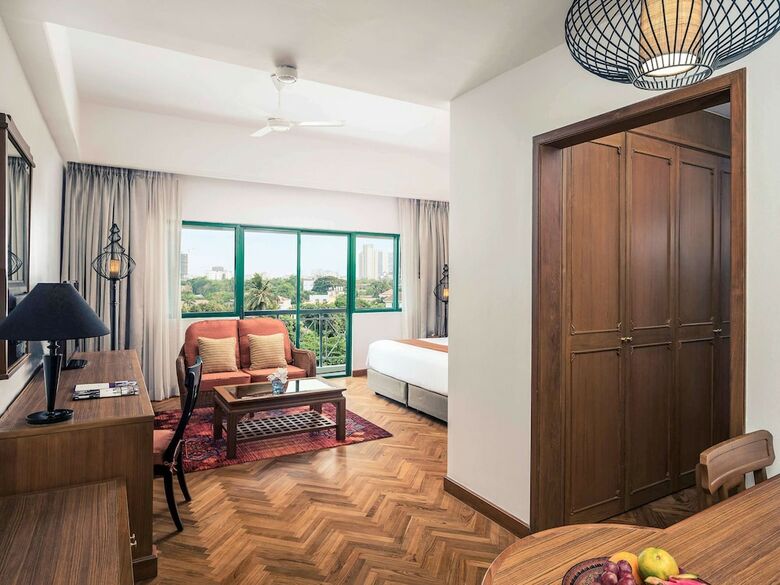 Hotel Mercure Yangon Kaba Aye