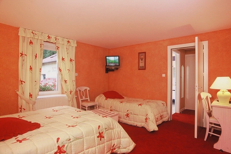 Hotel Les Chatelmin�s Restaurant Chez Gustave