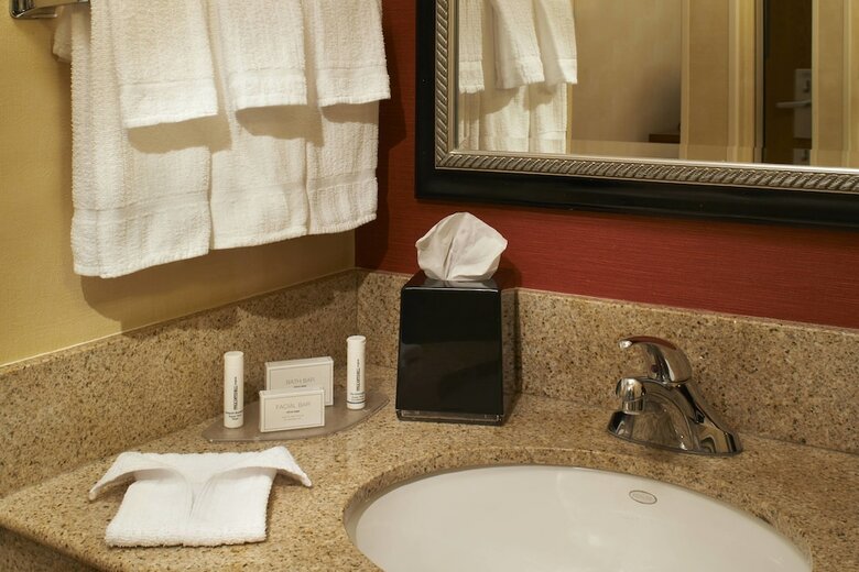 Hotel Courtyard By Marriott Des Moines West Clive
