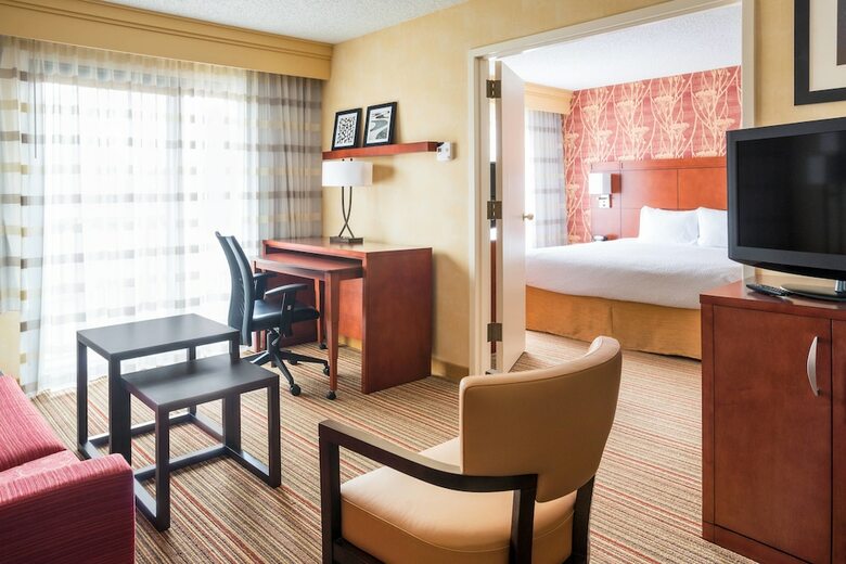 Hotel Courtyard By Marriott Des Moines West Clive